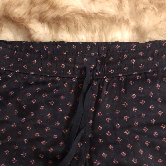 Loft Pattern Pants - Picture 4 of 4